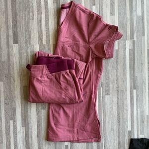 Adar medium scrub set